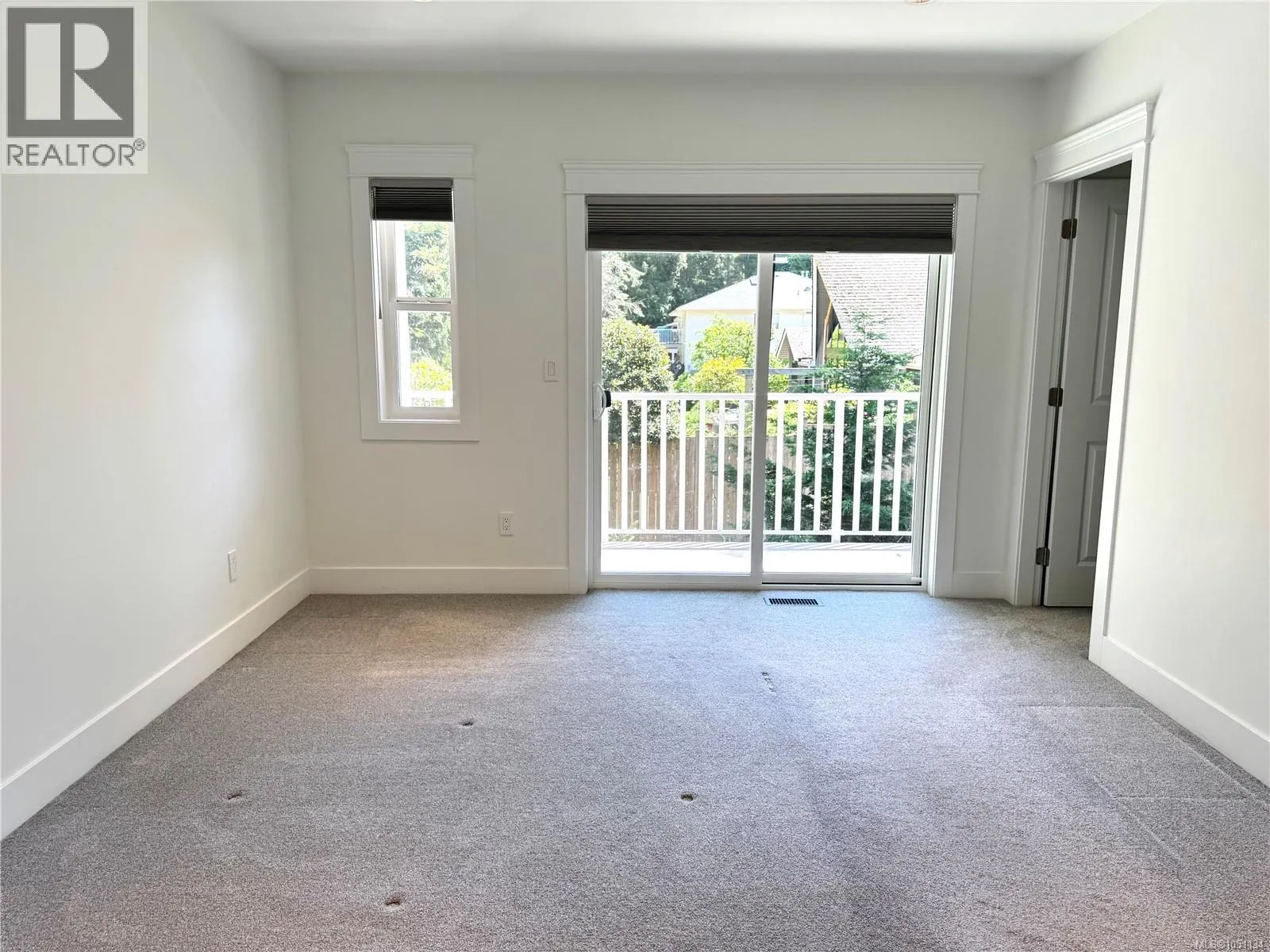 105 5160 Hammond Bay Rd