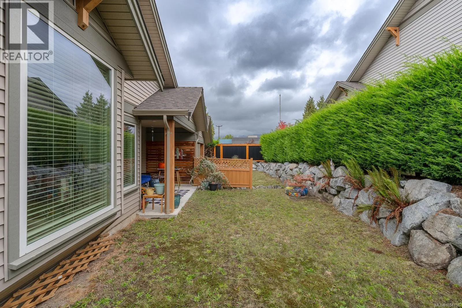 5 3774 12th Ave