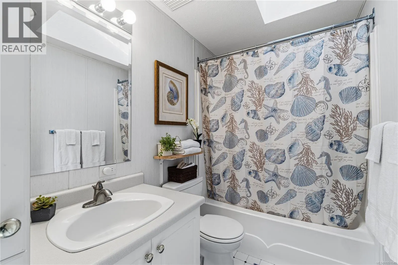219 2465 Apollo Dr