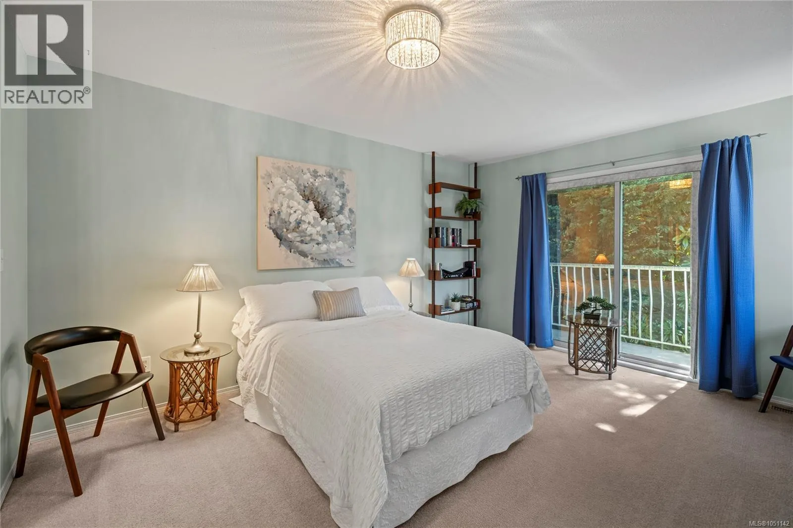 126 Ocean Walk Dr