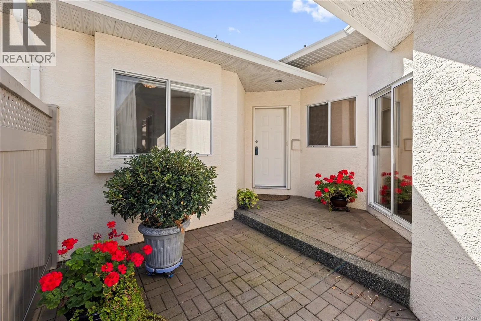 126 Ocean Walk Dr