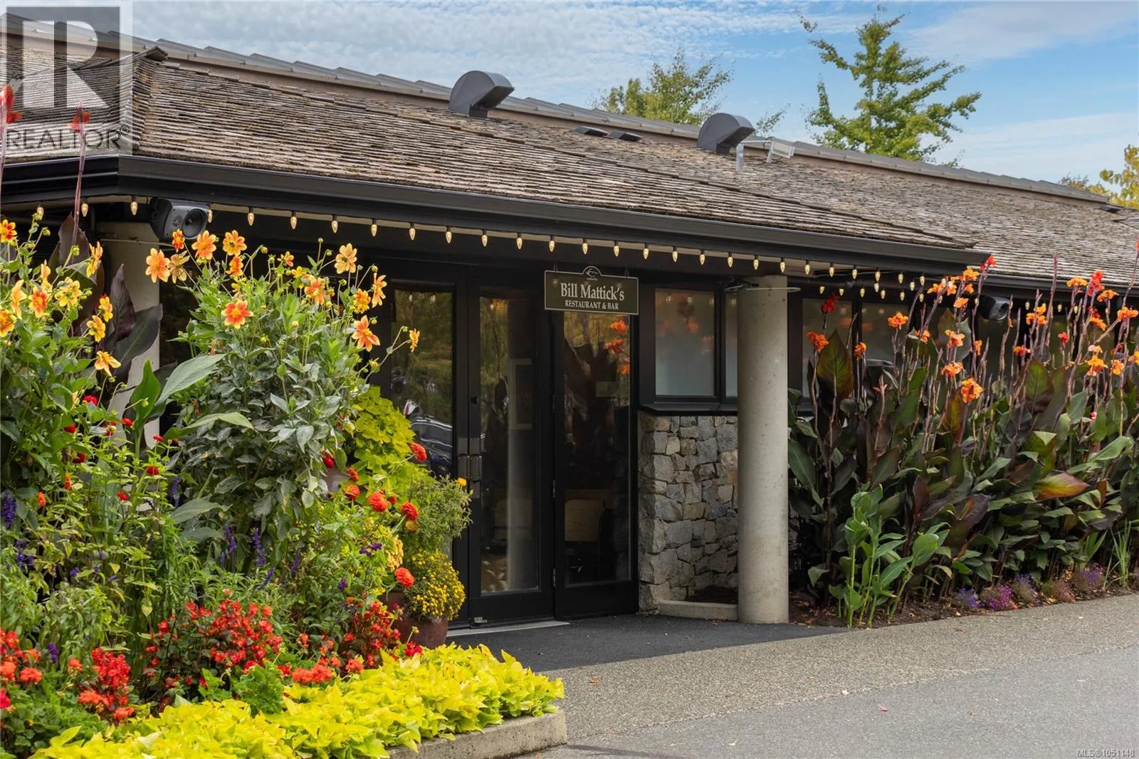 106 5329 Cordova Bay Rd