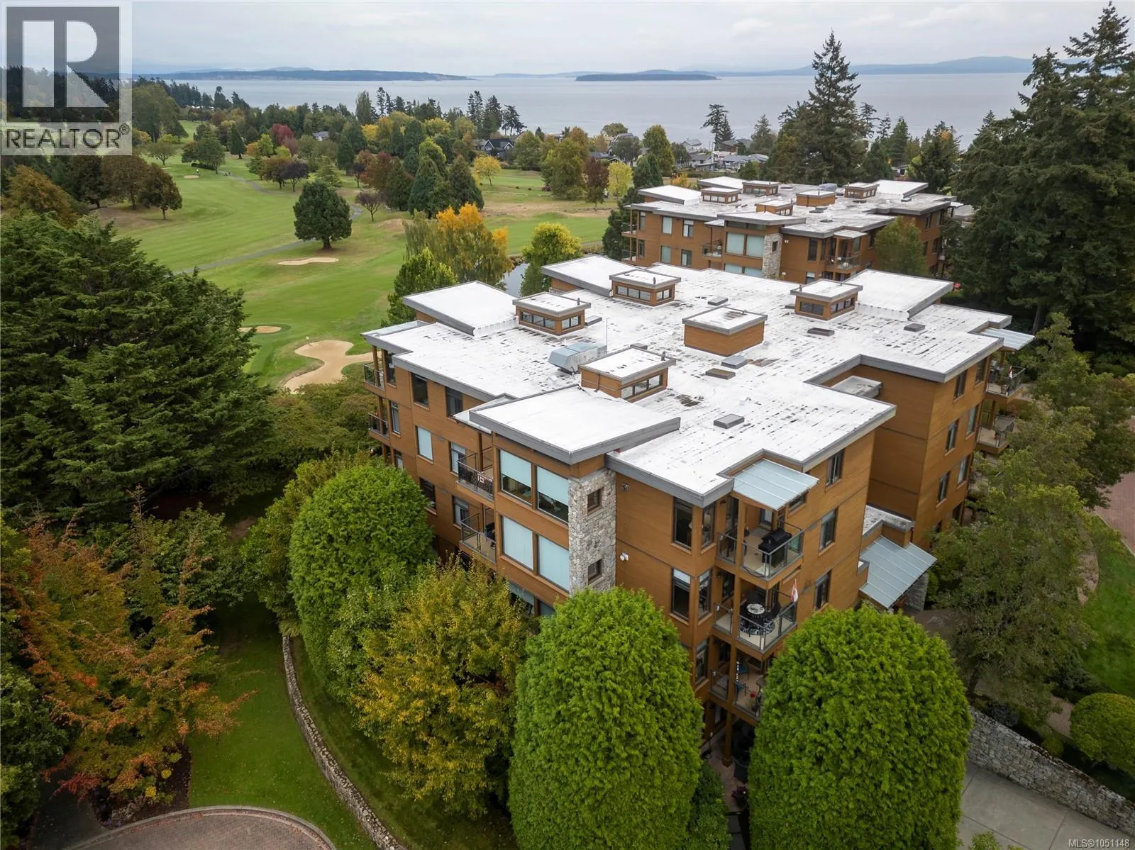 106 5329 Cordova Bay Rd