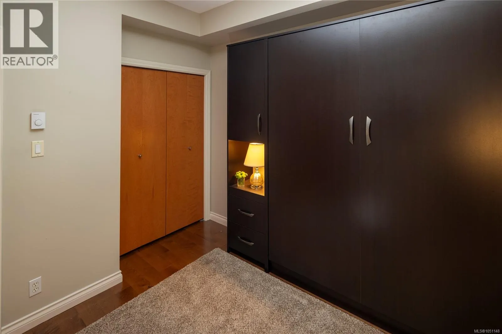 106 5329 Cordova Bay Rd