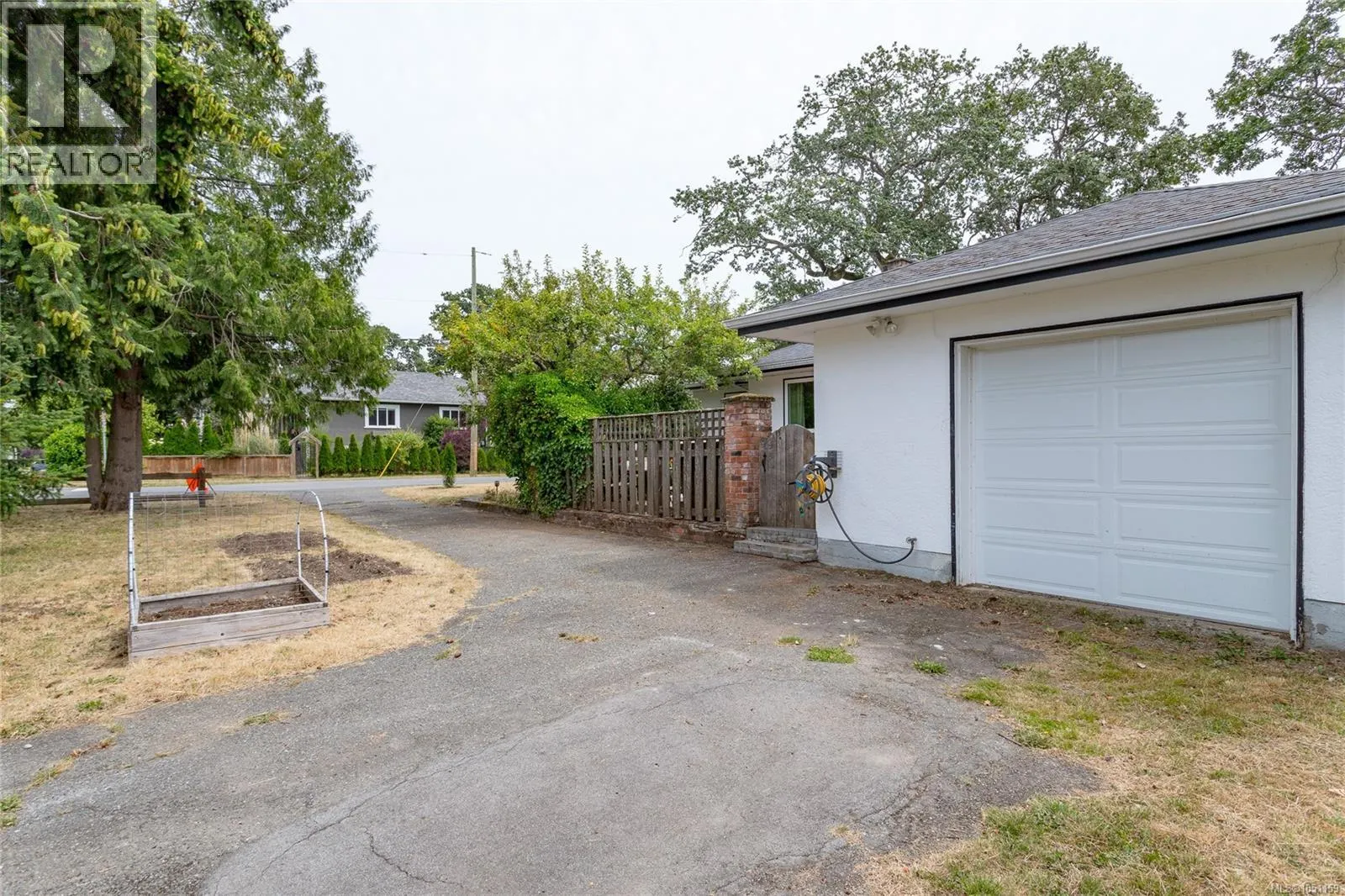 3830 Palo Alto St