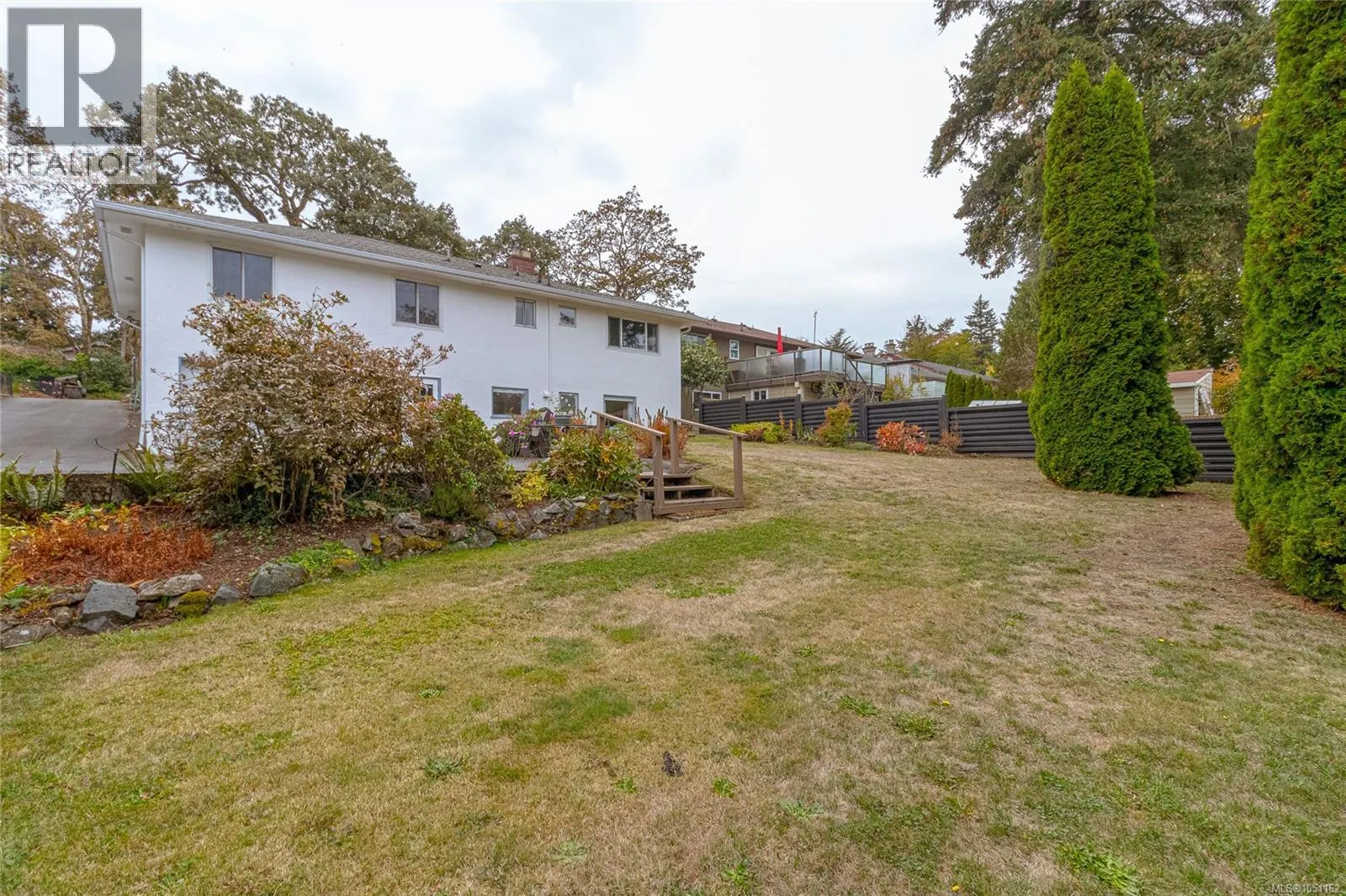 1280 Tracksell Ave