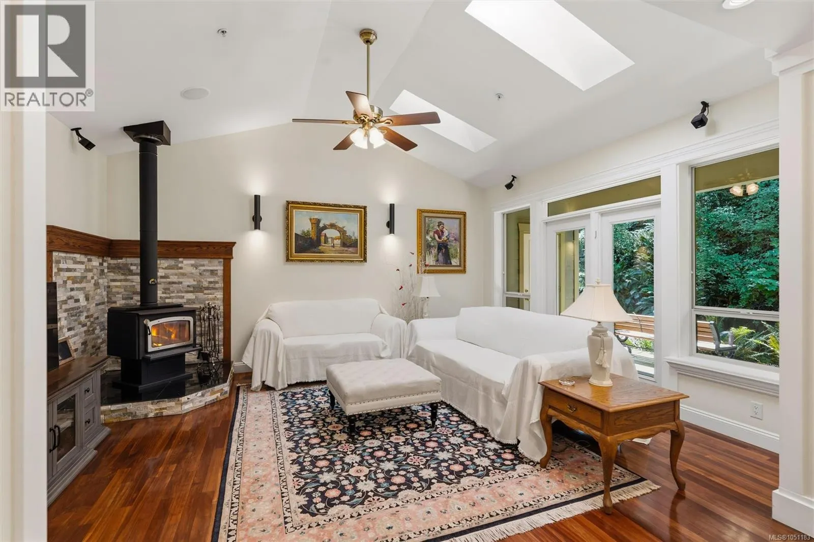 2989 Lakewood Pl
