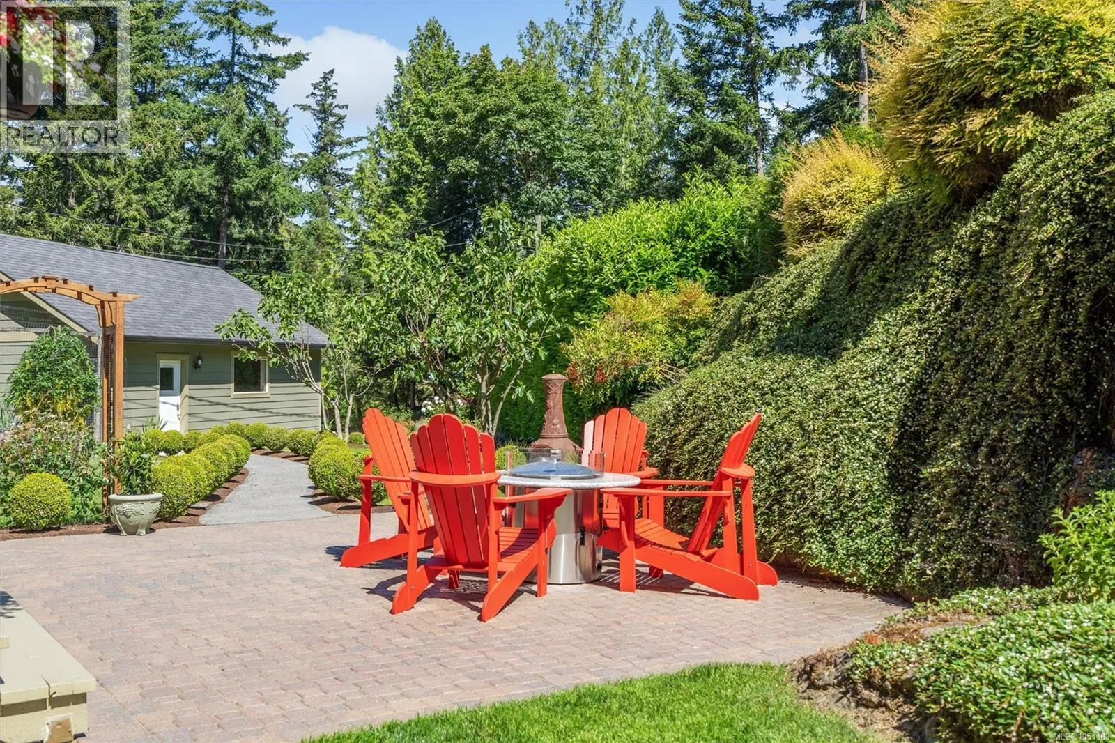 2989 Lakewood Pl