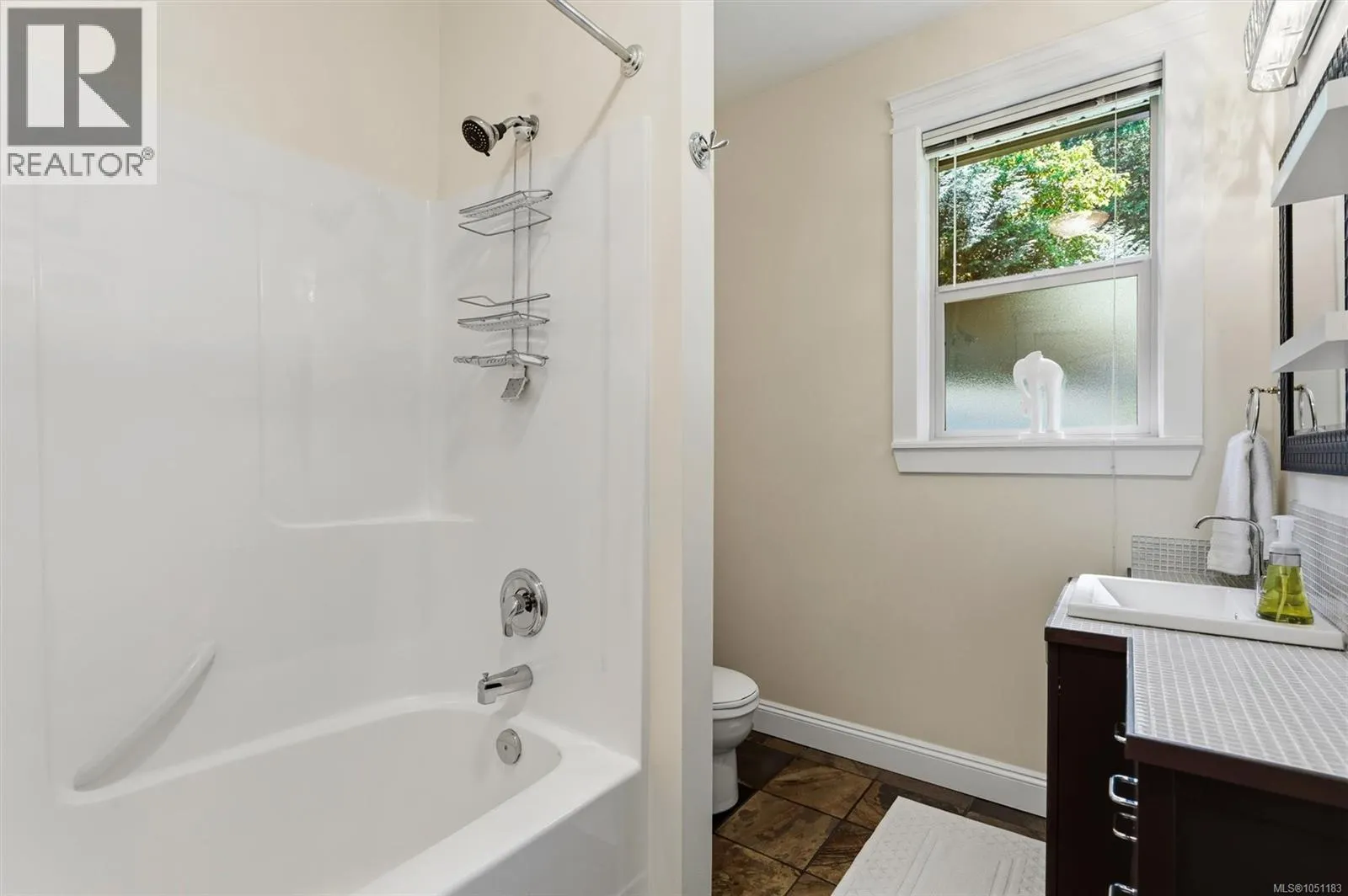 2989 Lakewood Pl