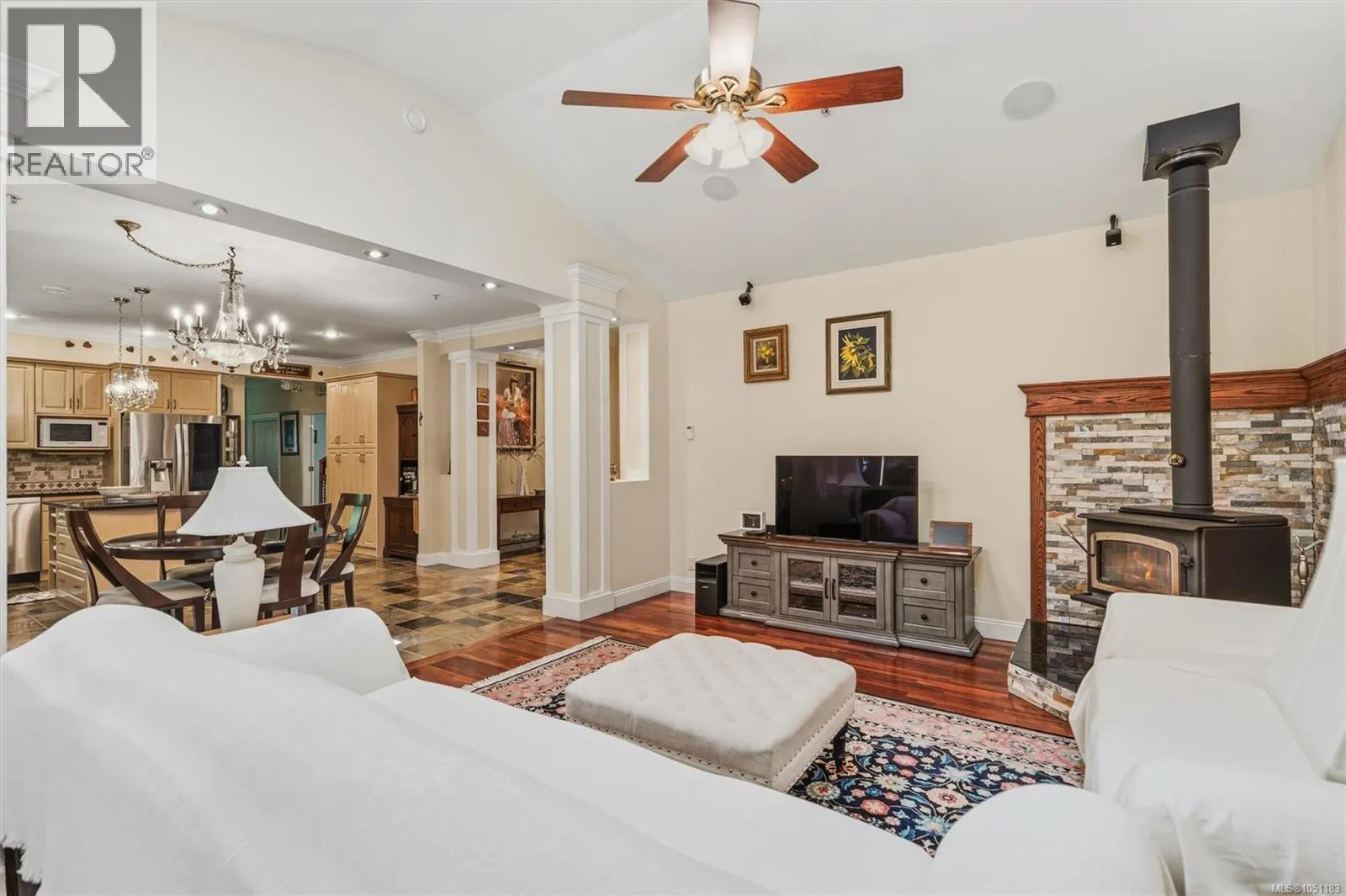 2989 Lakewood Pl
