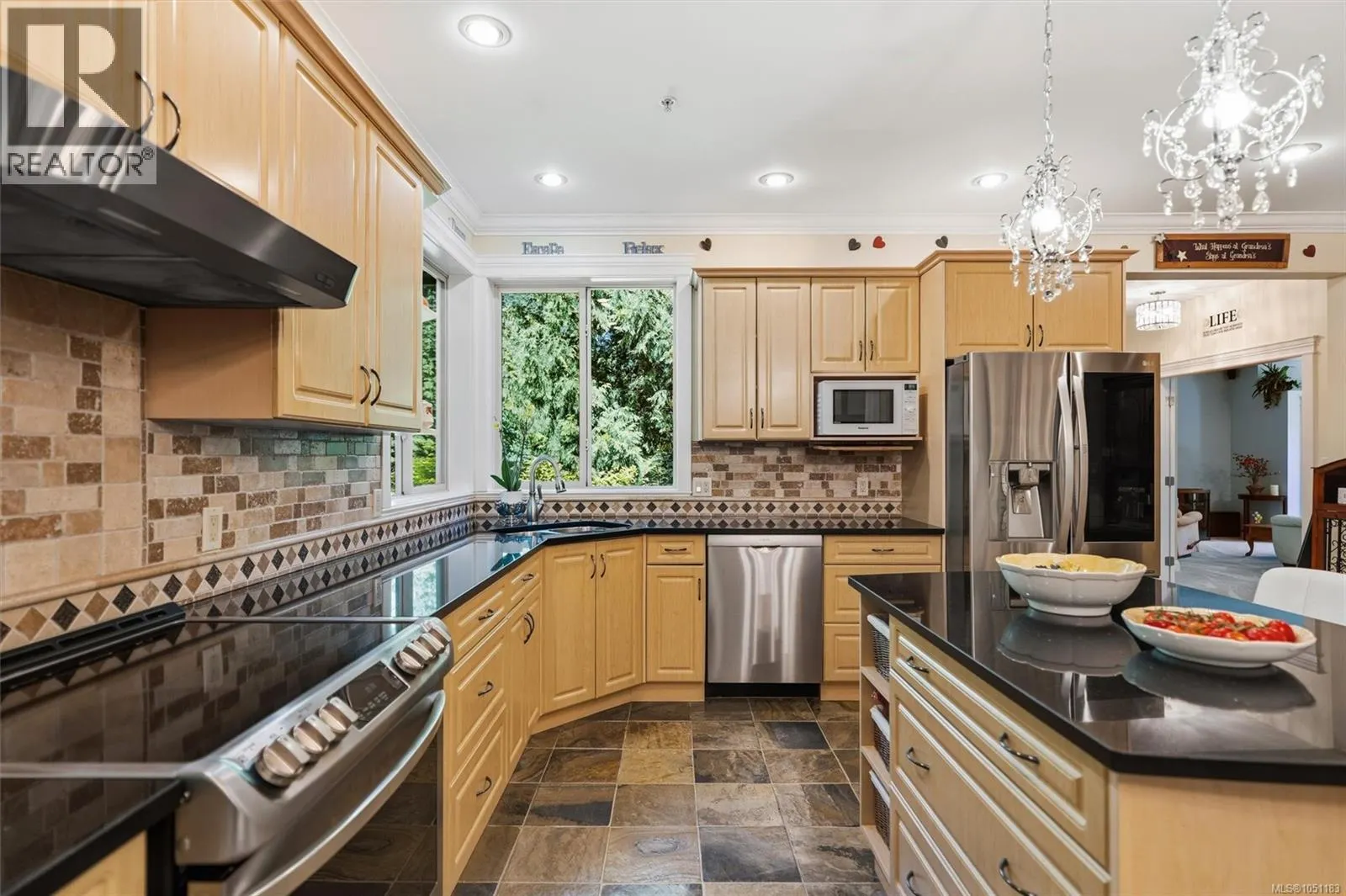 2989 Lakewood Pl