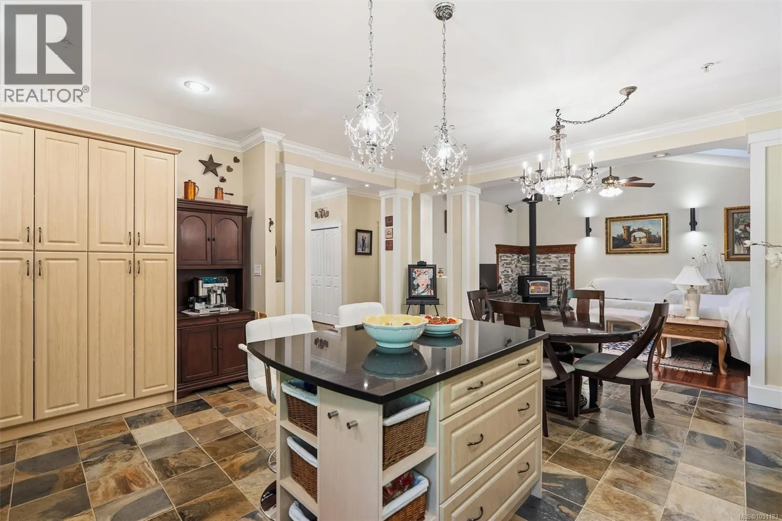 2989 Lakewood Pl