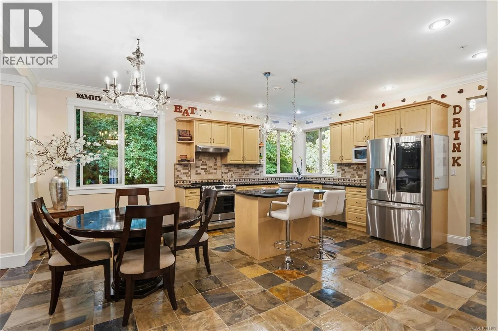 2989 Lakewood Pl