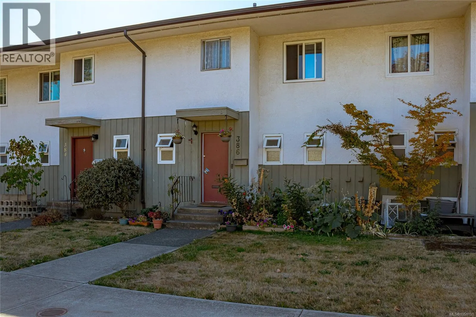386 Burnside Rd W