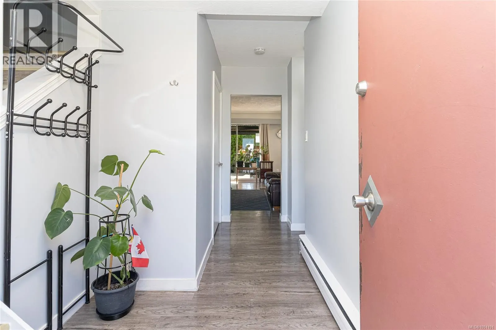 386 Burnside Rd W