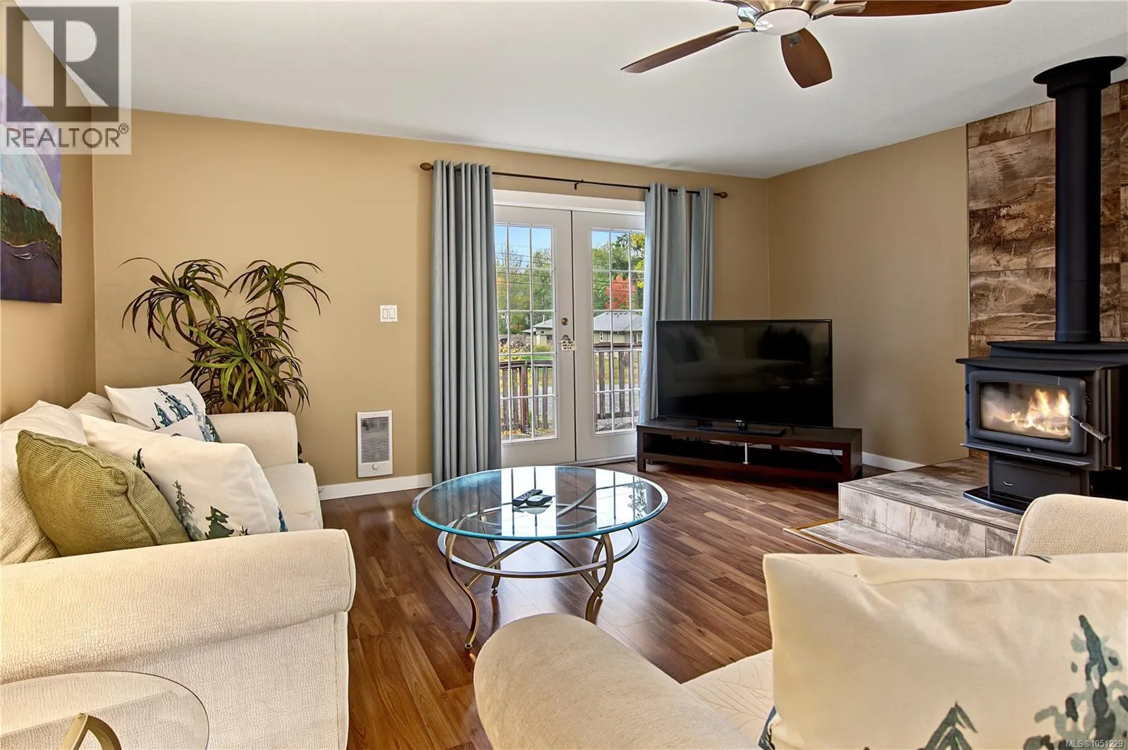 3505 Harris Cres