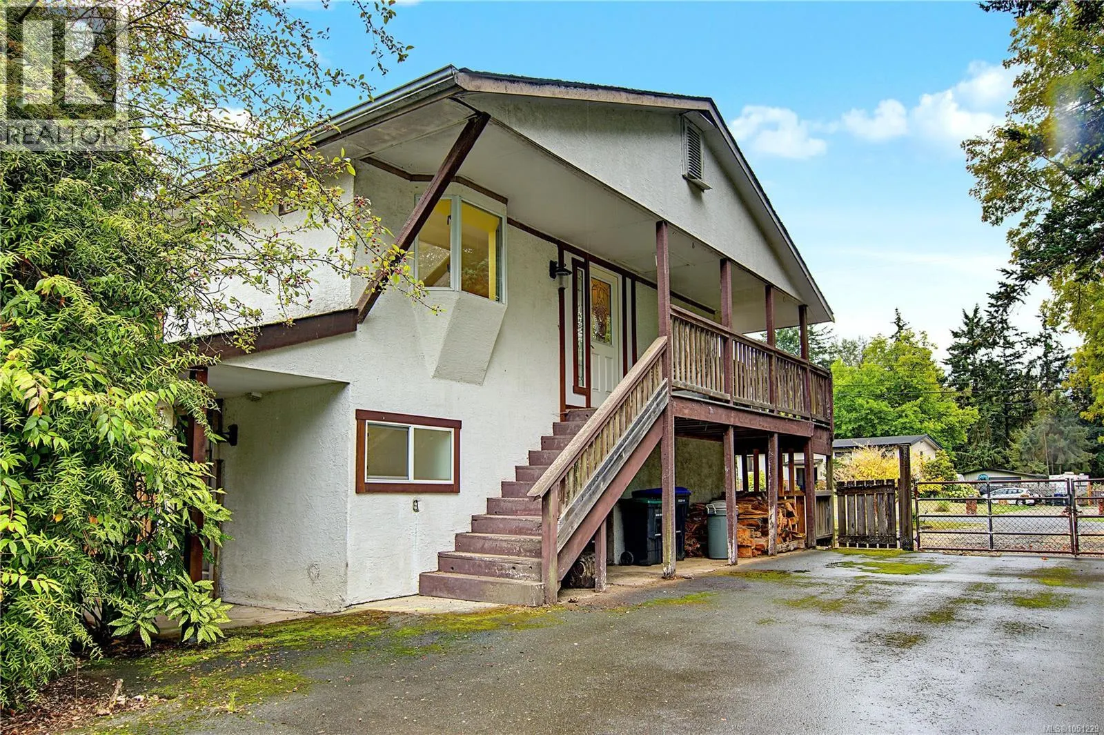 3505 Harris Cres