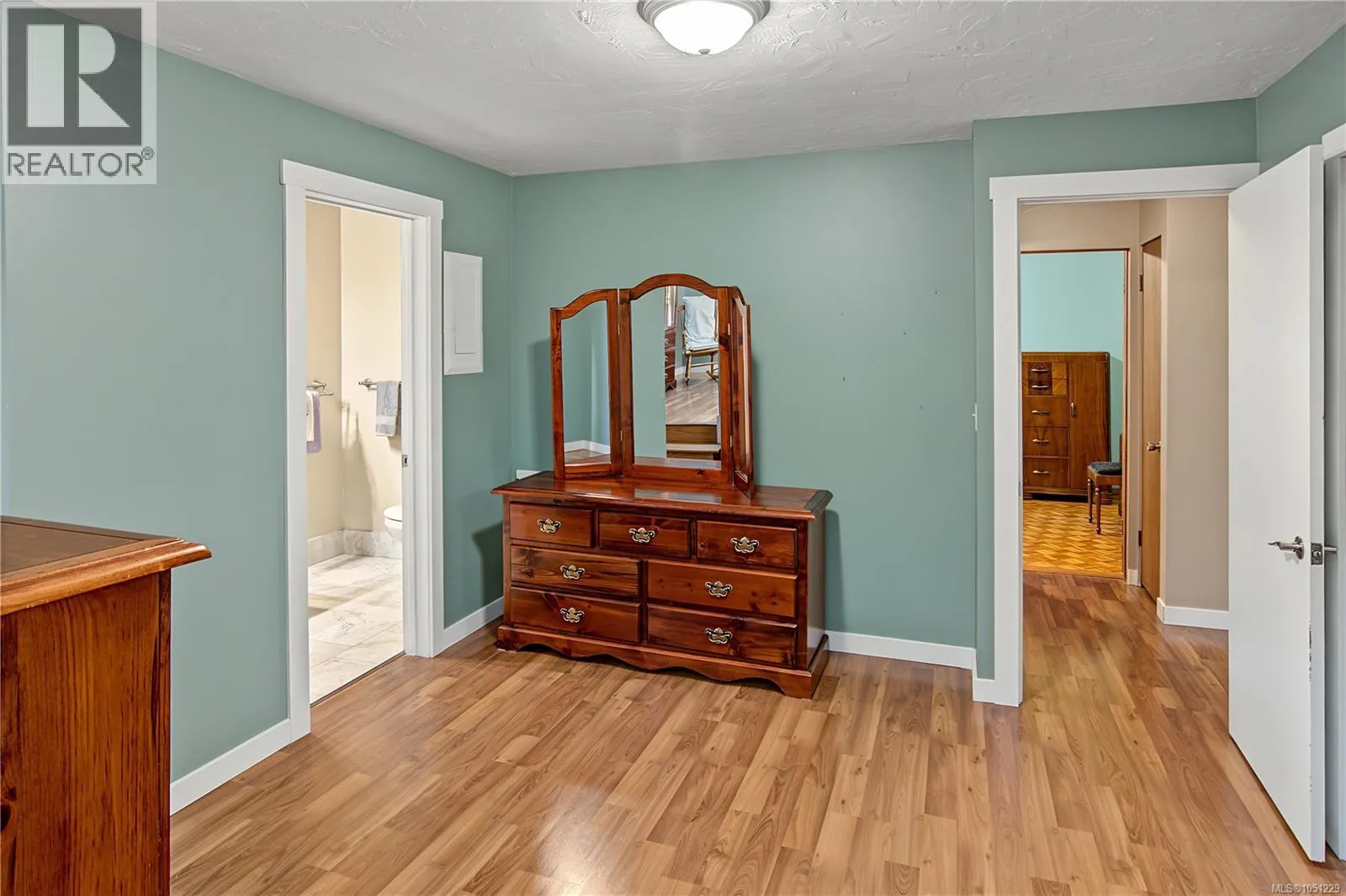 3505 Harris Cres