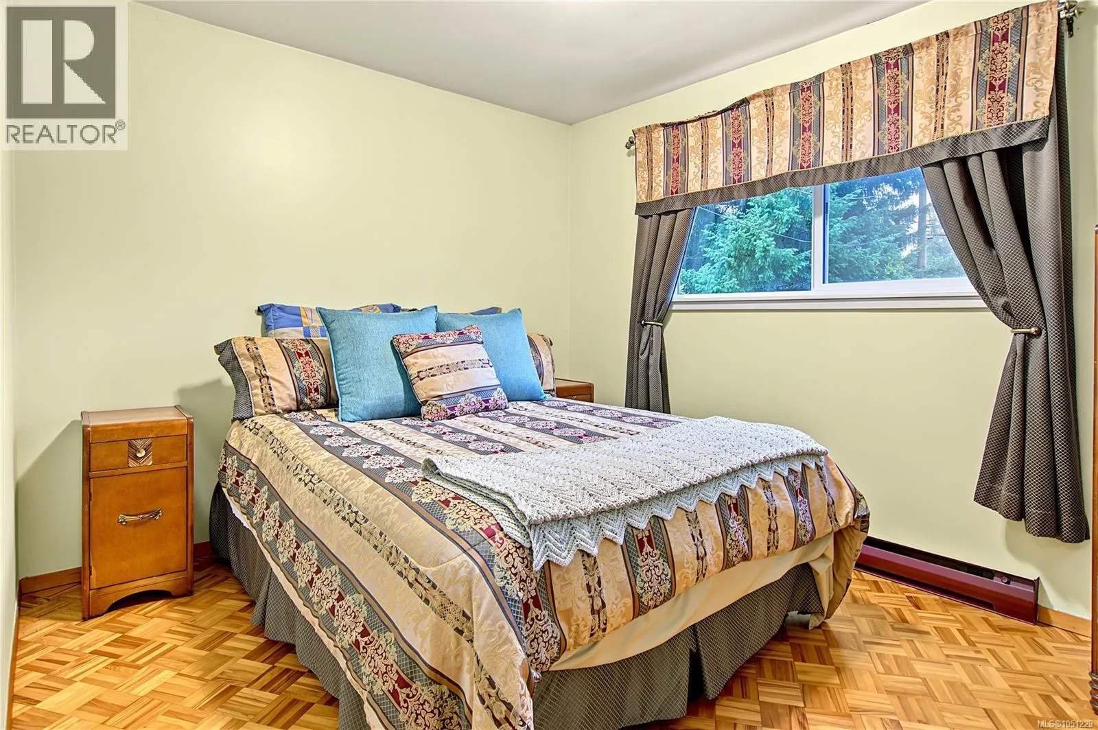 3505 Harris Cres