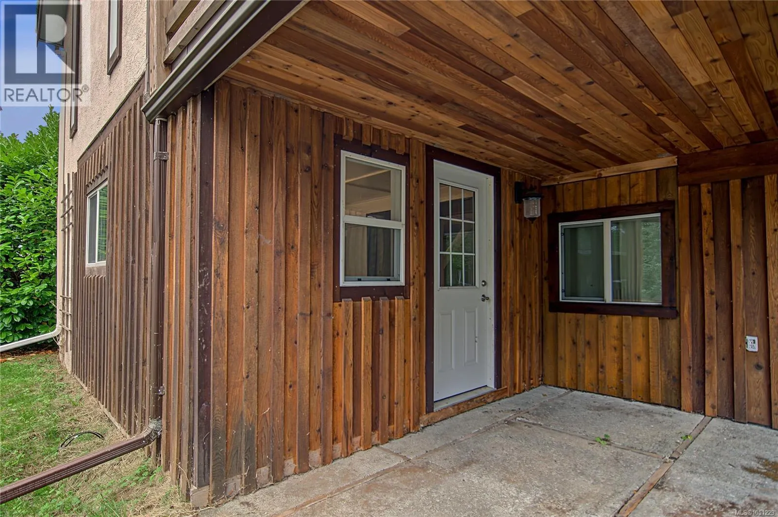 3505 Harris Cres