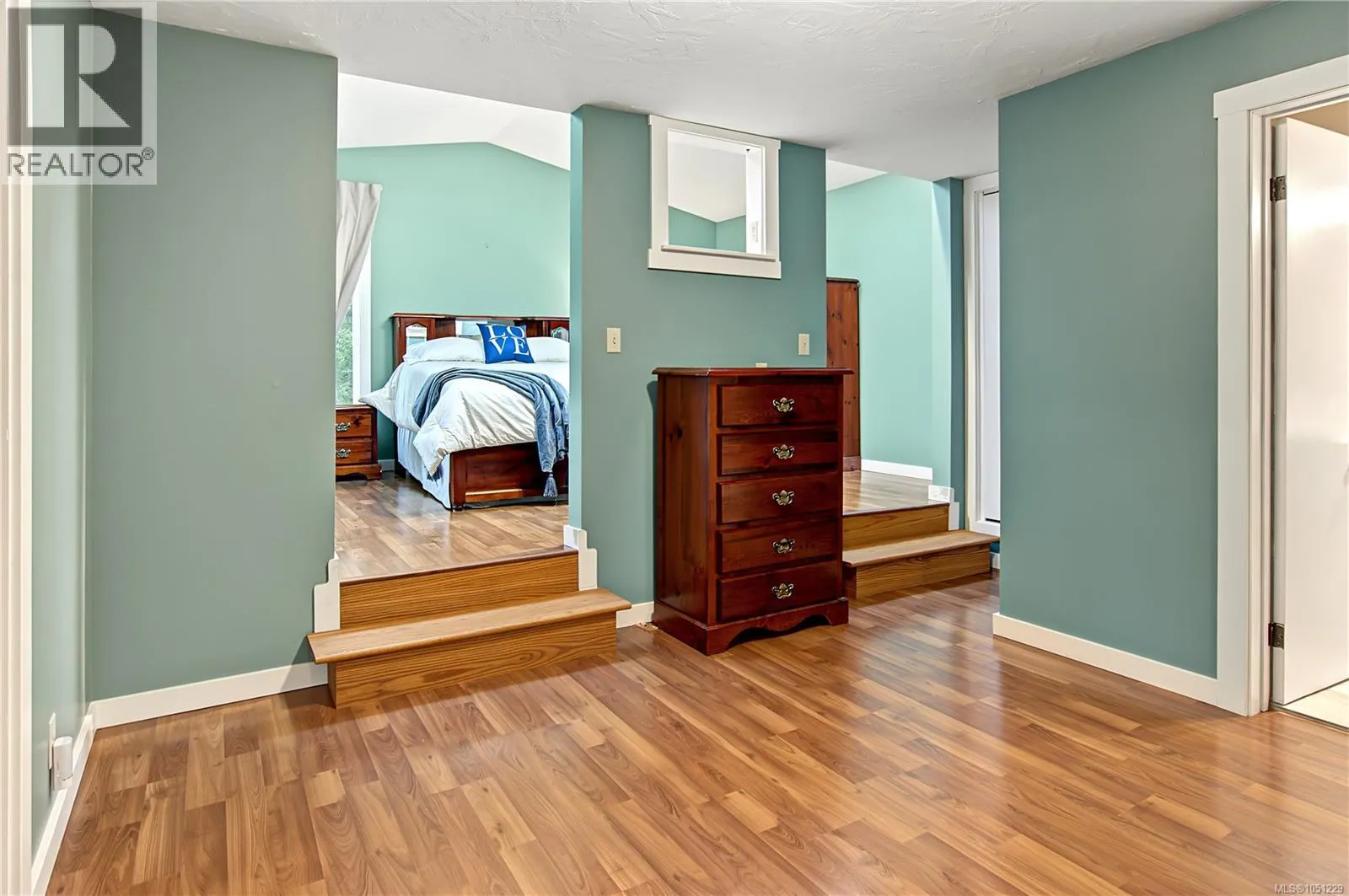 3505 Harris Cres
