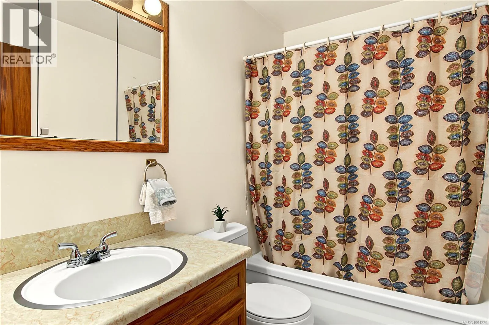 3505 Harris Cres