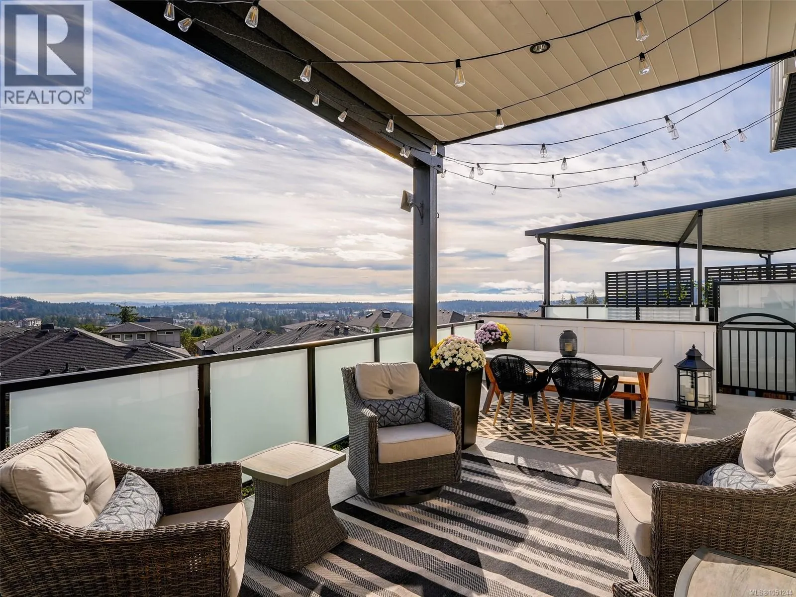 2403 Azurite Cres