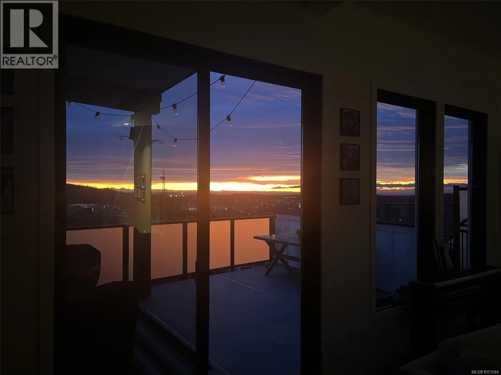 2403 Azurite Cres