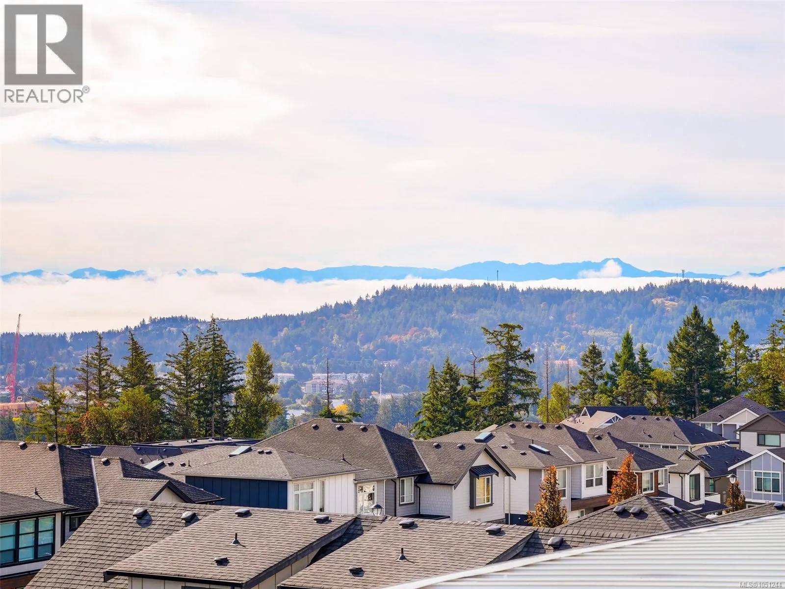 2403 Azurite Cres