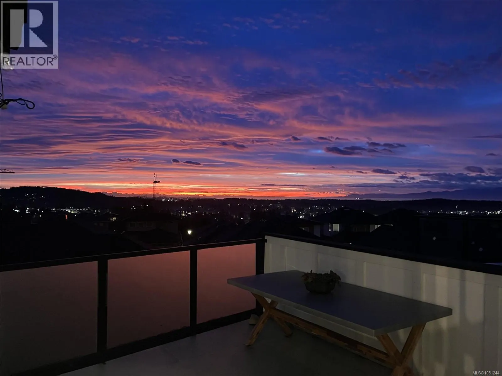 2403 Azurite Cres