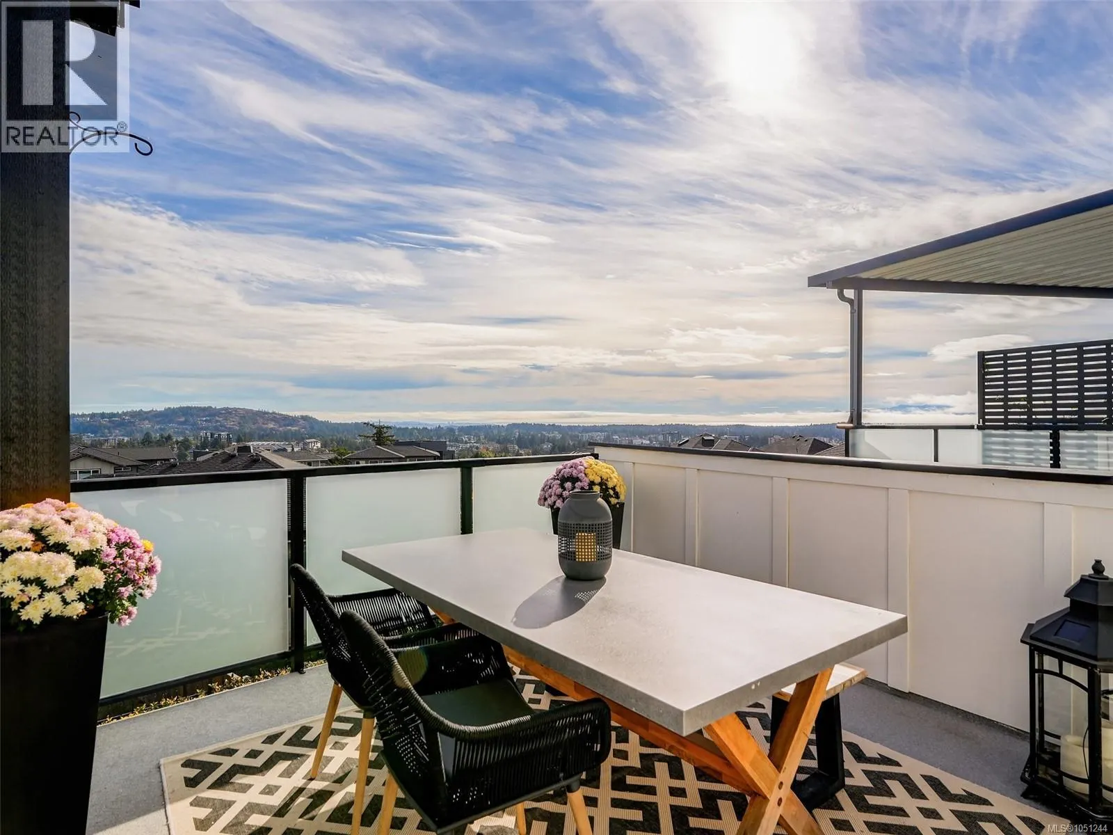 2403 Azurite Cres