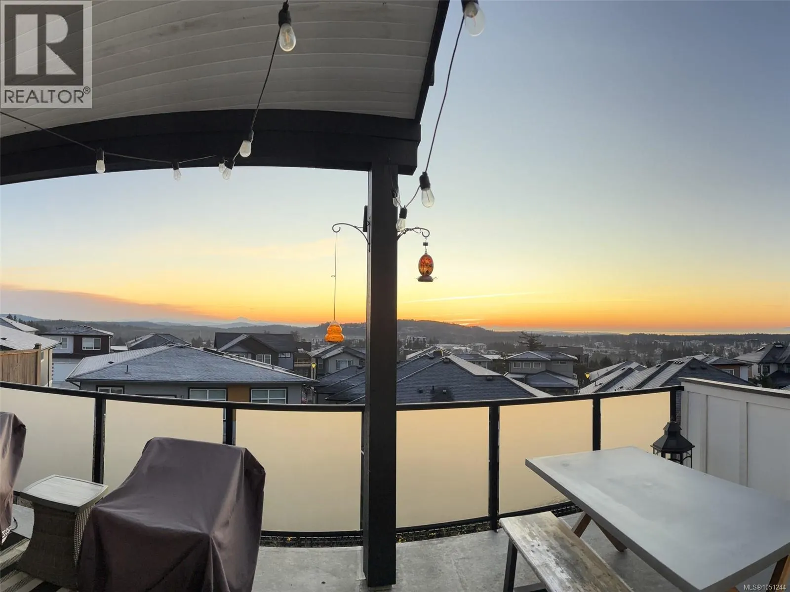 2403 Azurite Cres