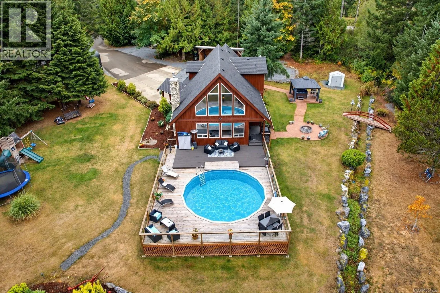 2815 Otter Point Rd