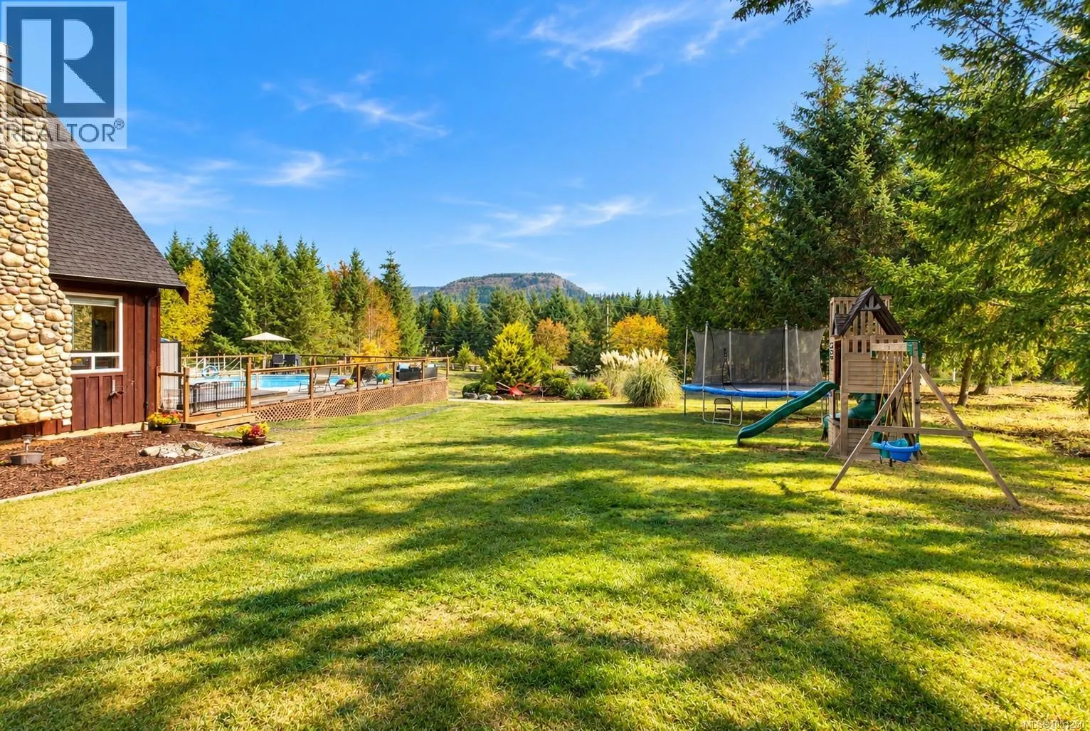 2815 Otter Point Rd