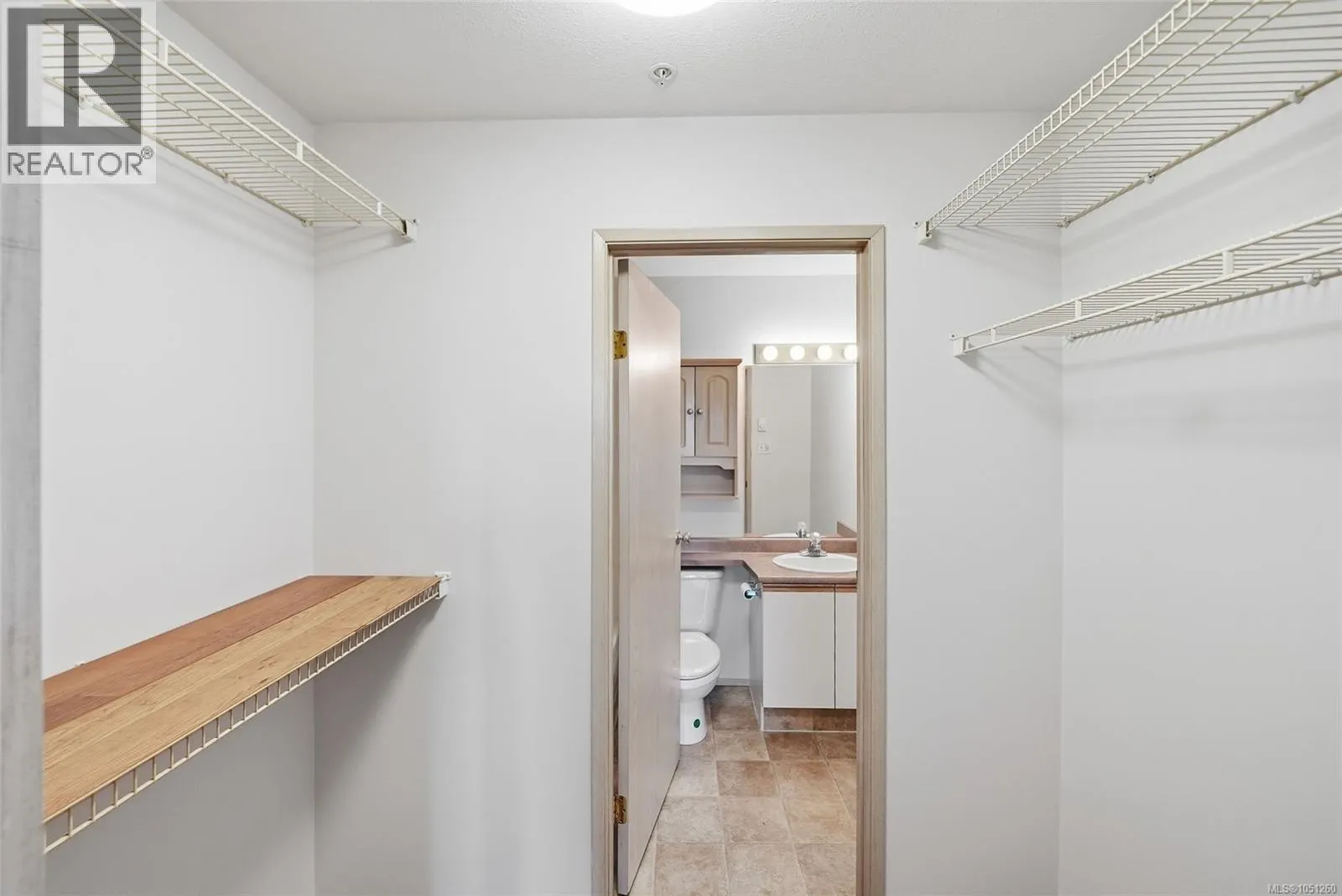 205 4971 Songbird Pl