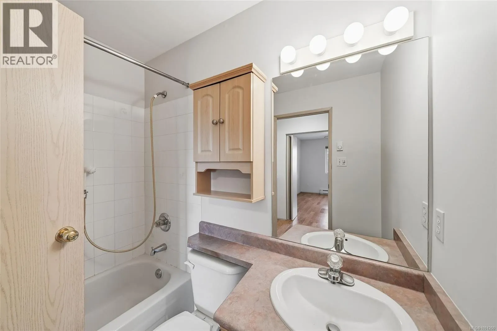 205 4971 Songbird Pl