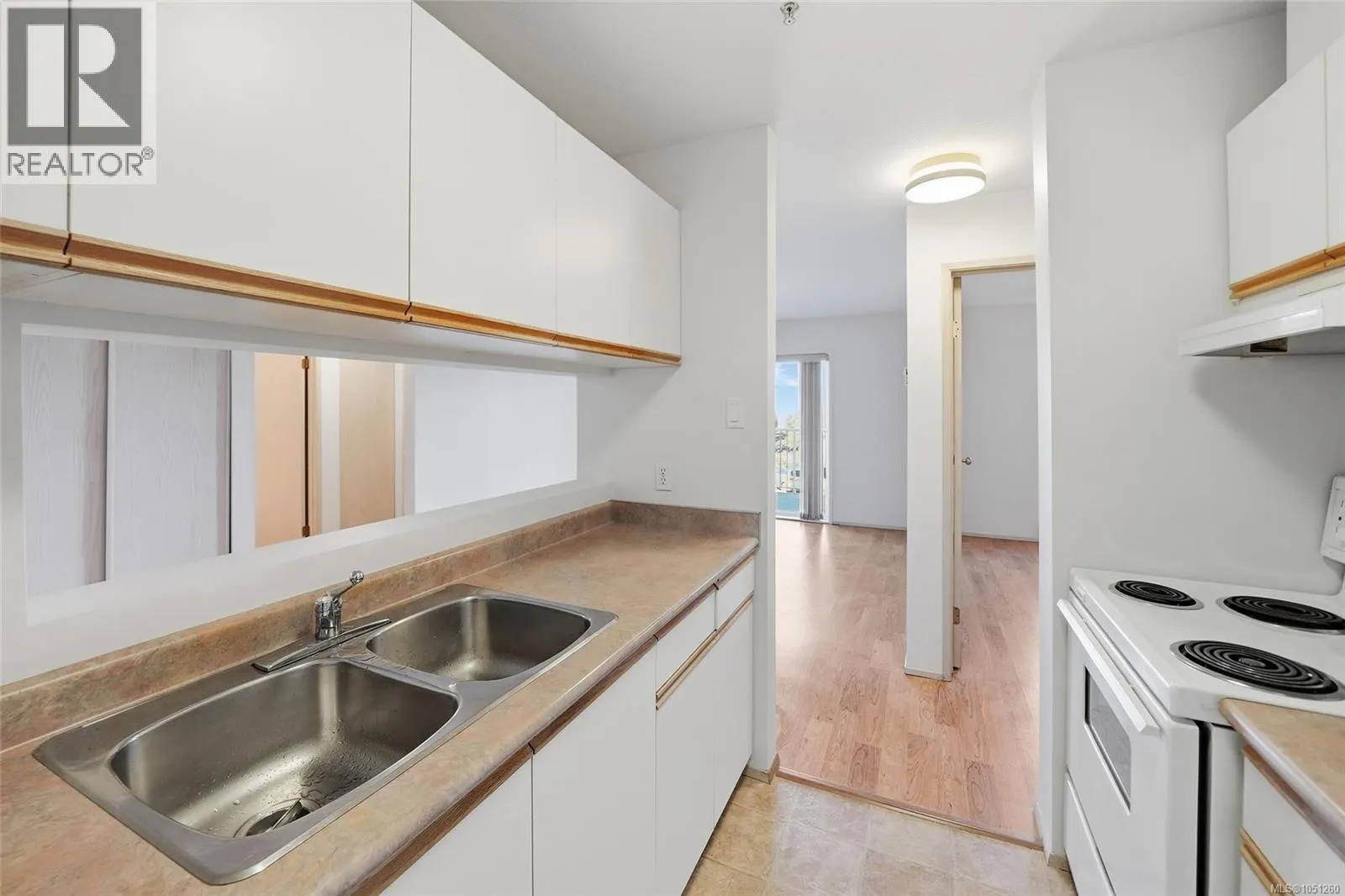 205 4971 Songbird Pl