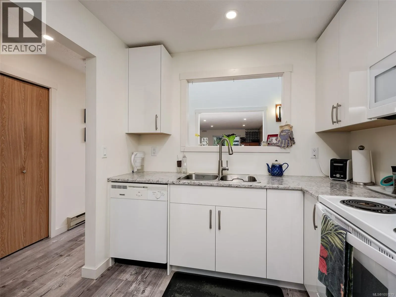 65 4125 Interurban Rd