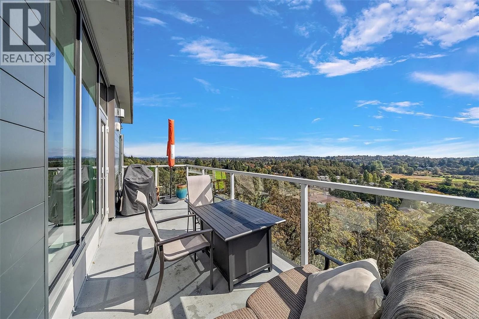703 4011 Rainbow Hill Lane