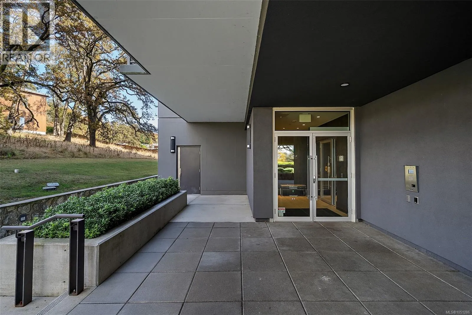 703 4011 Rainbow Hill Lane
