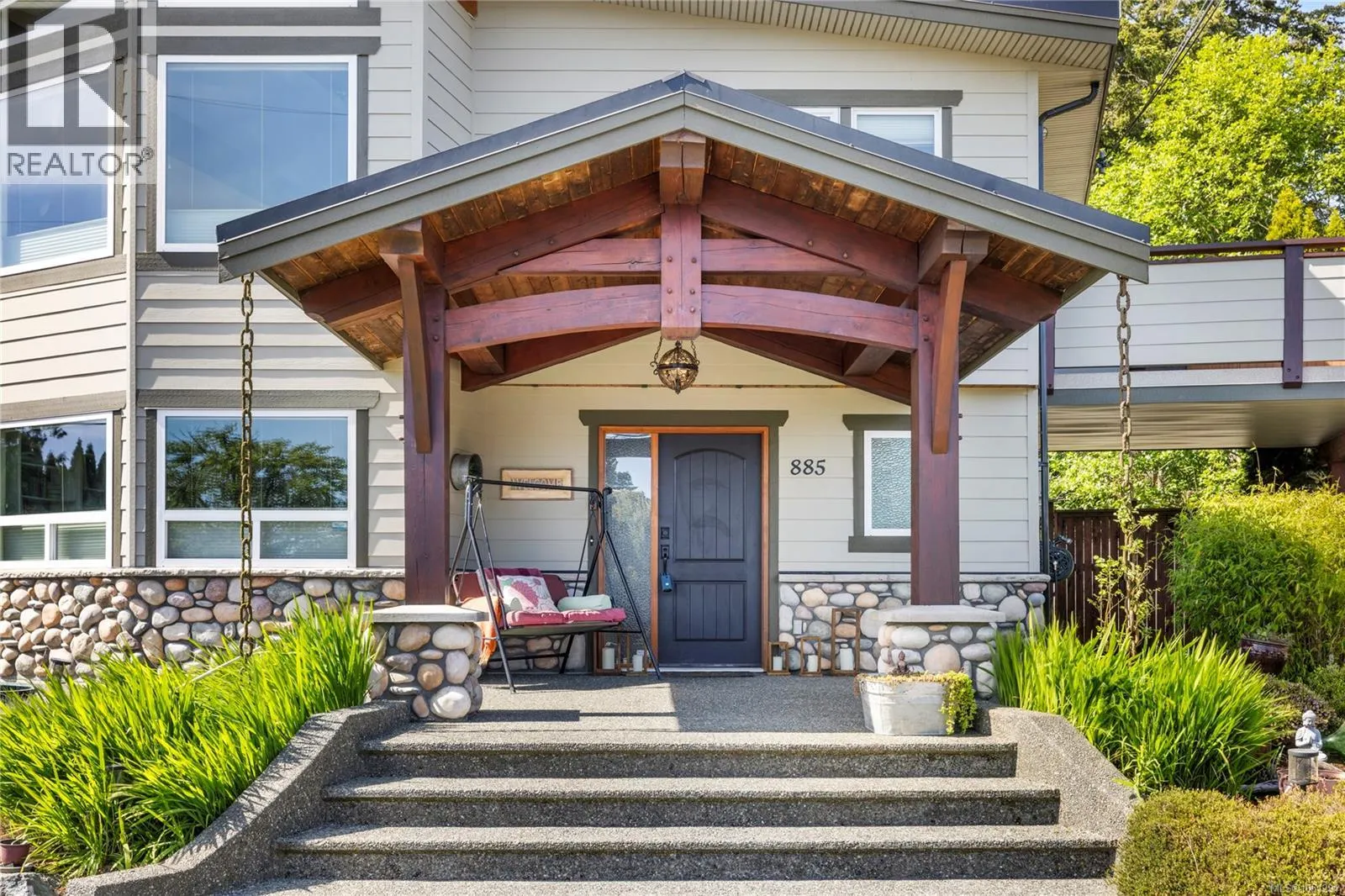 885 Glenhale Cres