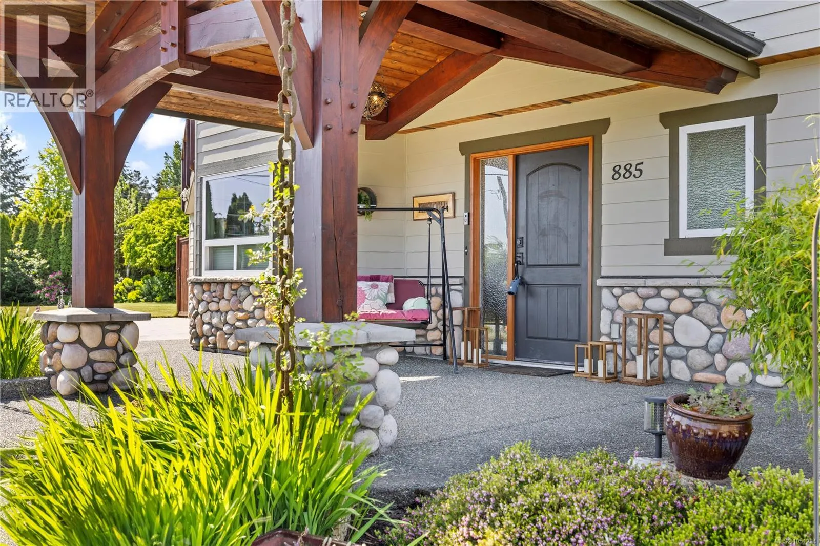 885 Glenhale Cres