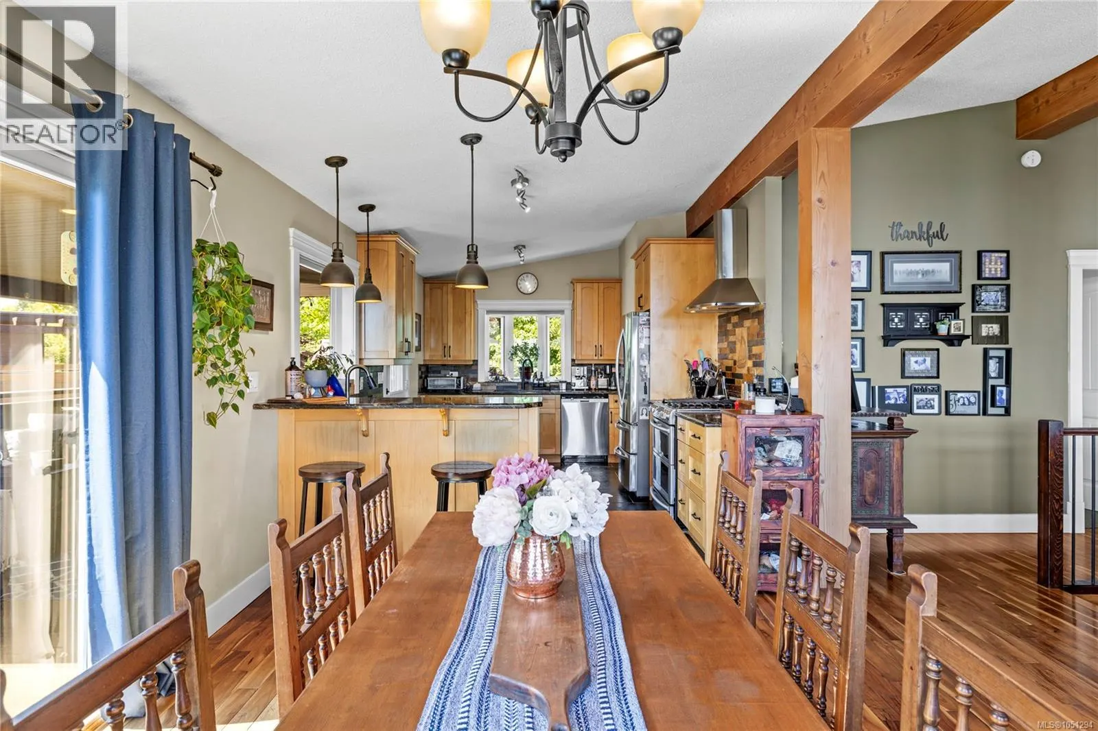 885 Glenhale Cres