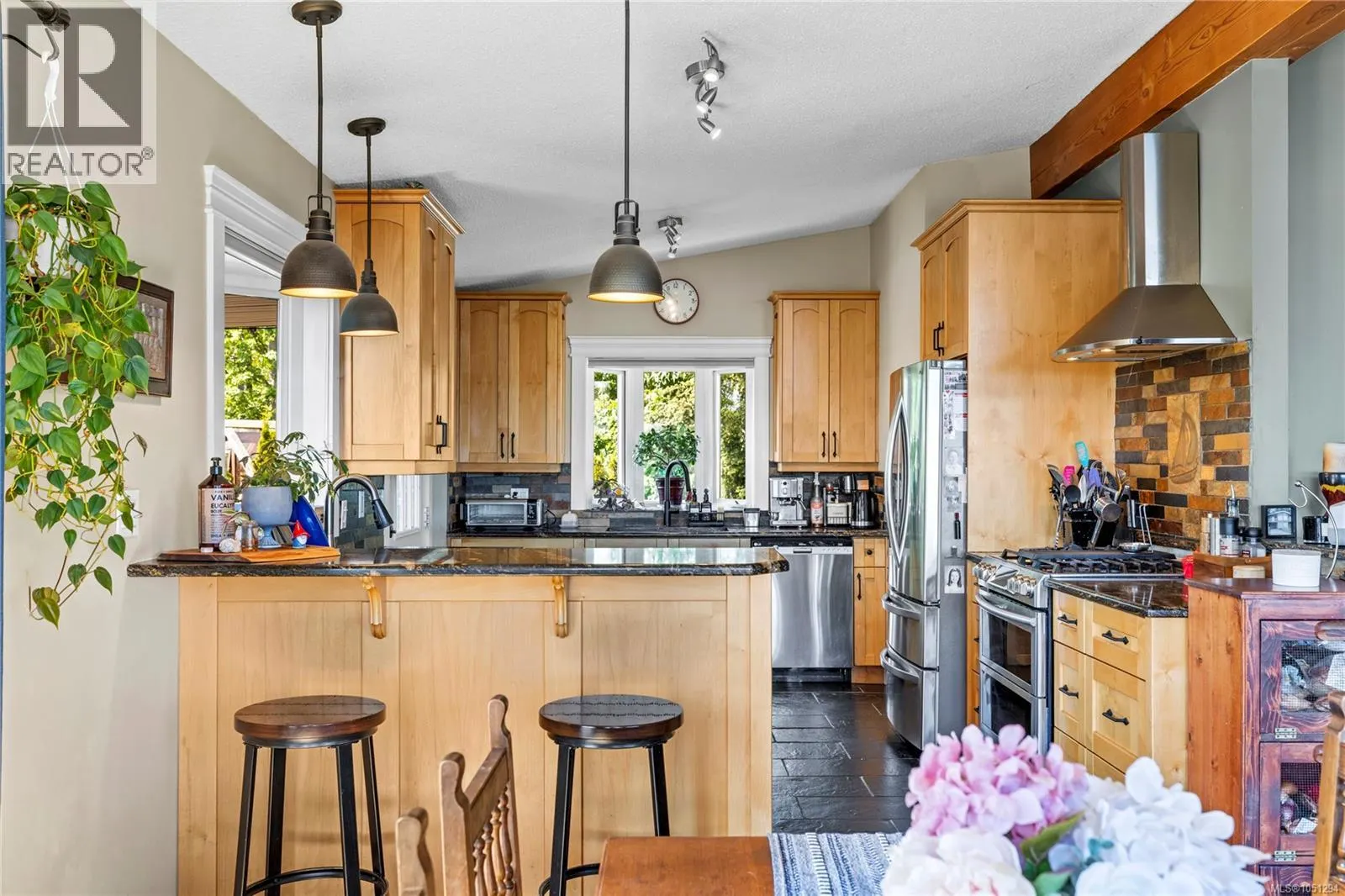 885 Glenhale Cres