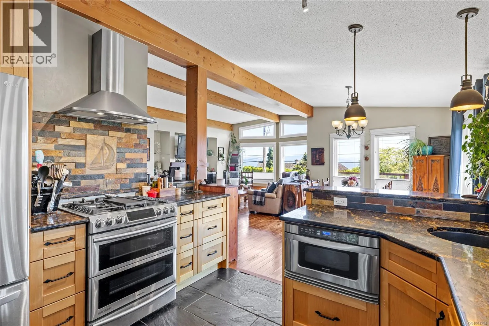 885 Glenhale Cres