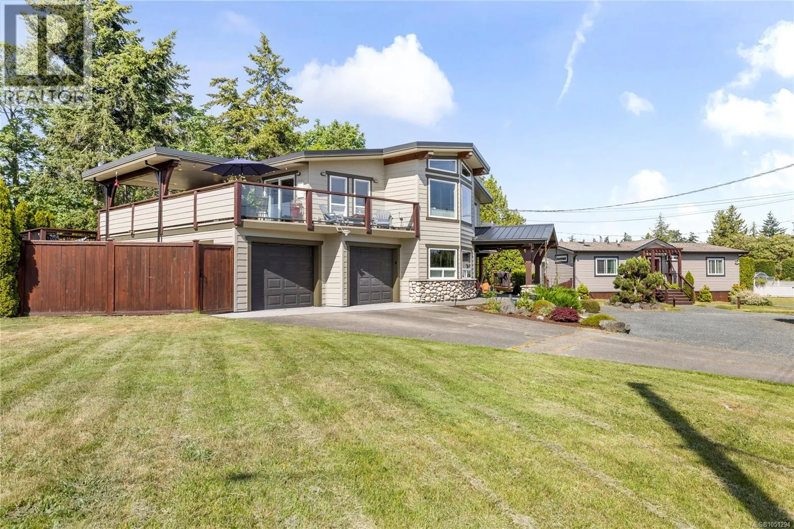 885 Glenhale Cres