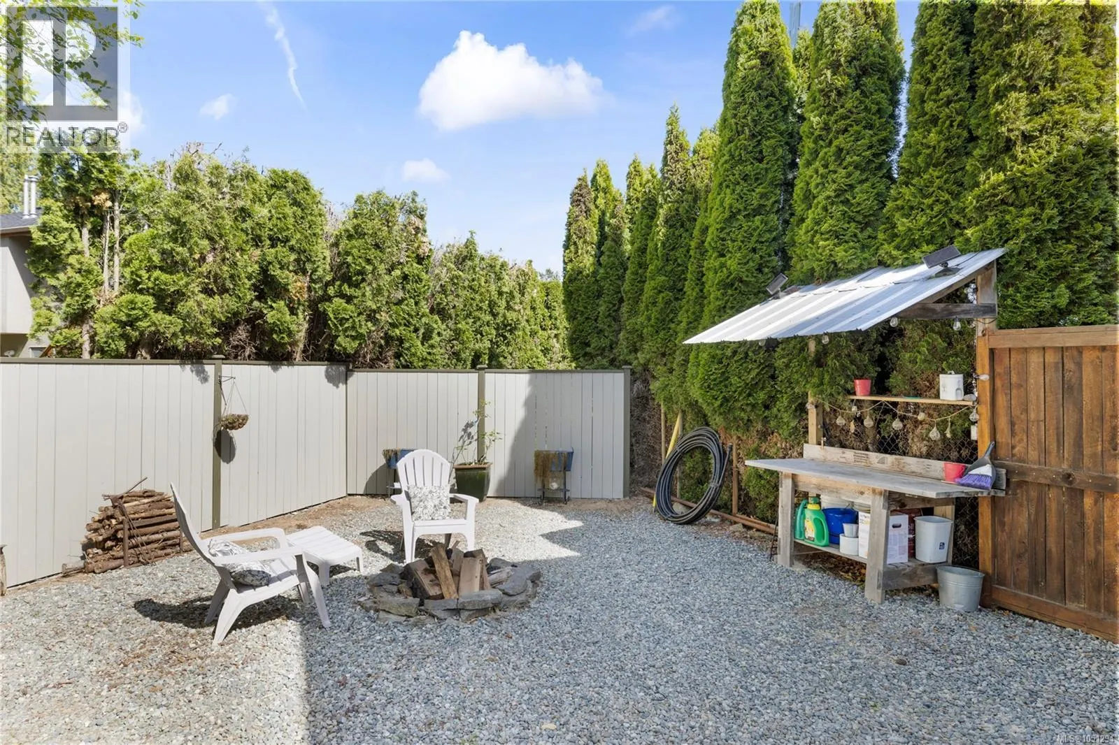 885 Glenhale Cres