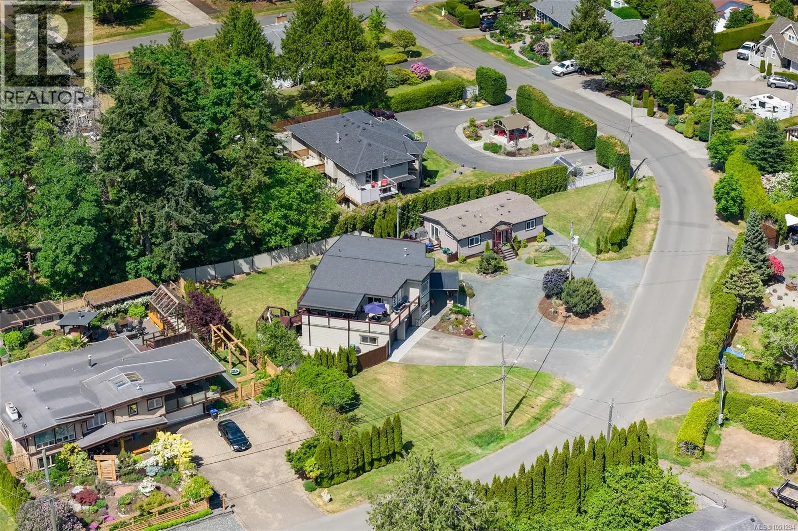 885 Glenhale Cres