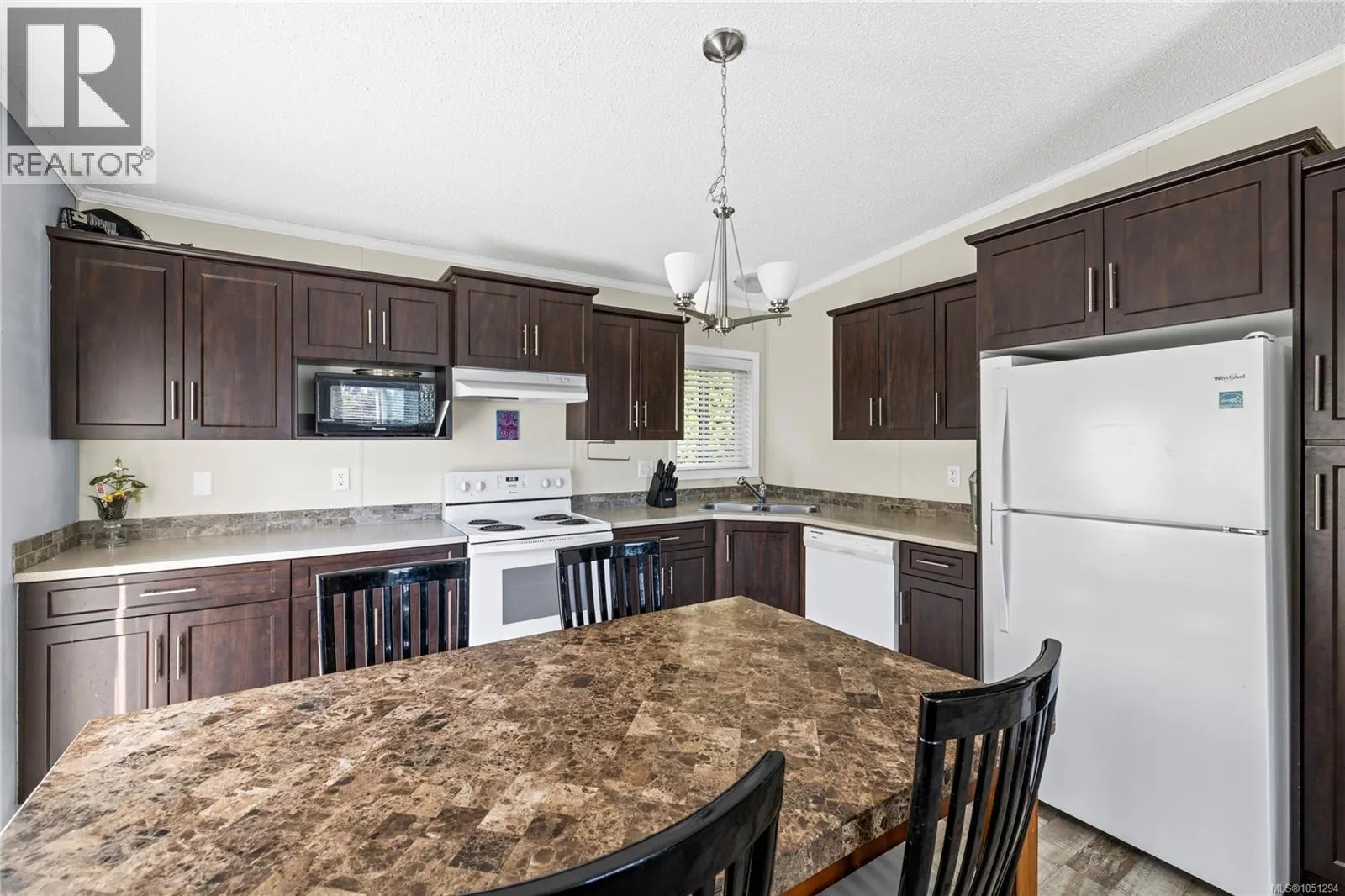 885 Glenhale Cres