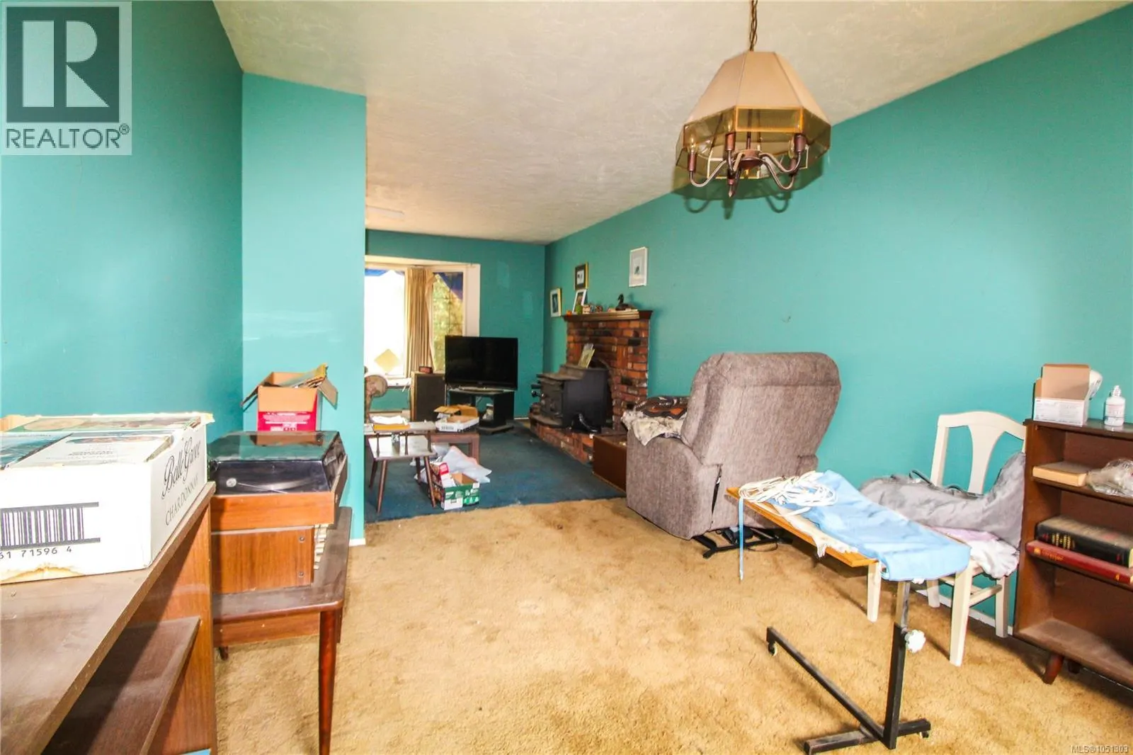 1102 Marchant Rd
